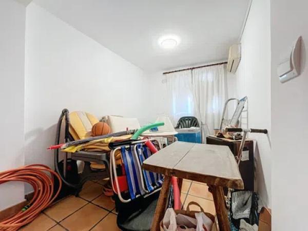 Chalet pareado en calle Marfil