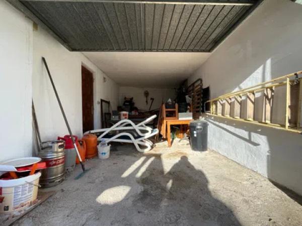 Chalet pareado en calle Marfil