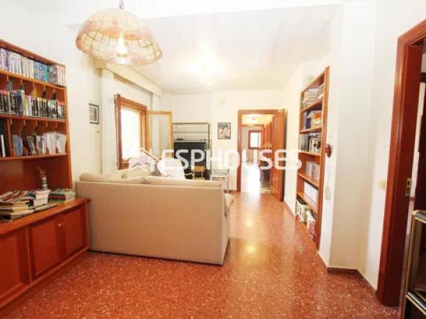 Chalet en Pueblo Levante