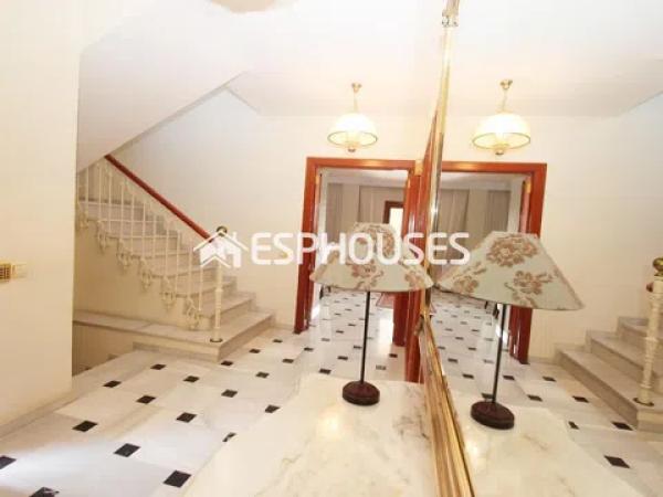 Chalet en Pueblo Levante