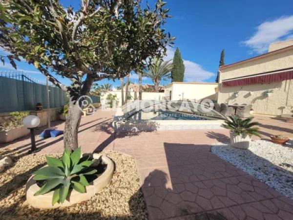 Casa independiente en calle Coliseo de Roma