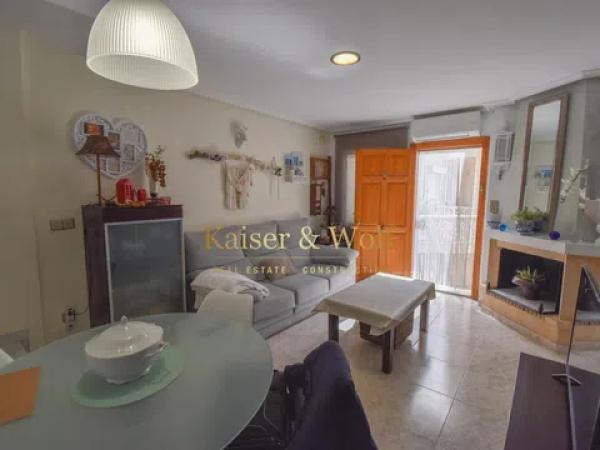 Casa independiente en avenida Zaragoza