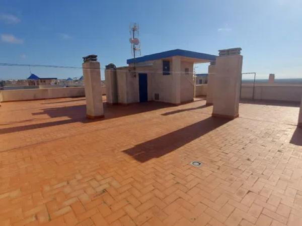 Piso en avenida Costa Blanca