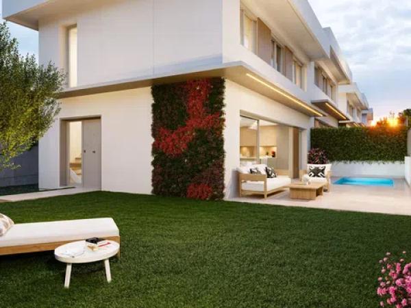 Chalet pareado en venta en calle Elena Fortún, 46