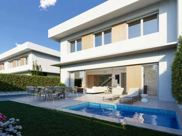 Chalet pareado en venta en calle Elena Fortún, 46