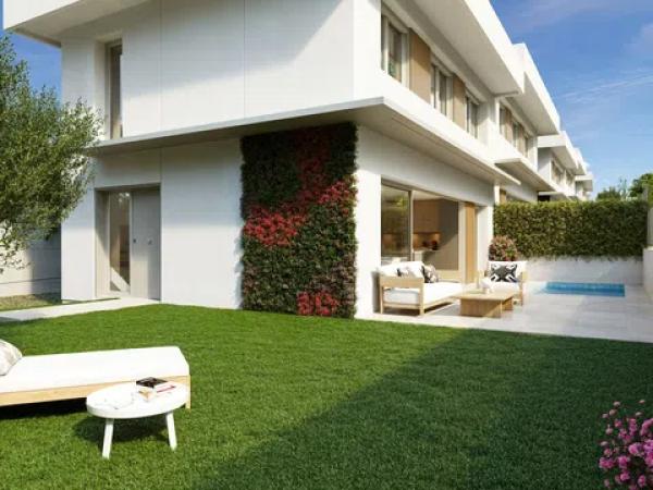 Chalet pareado en venta en calle Elena Fortún, 46