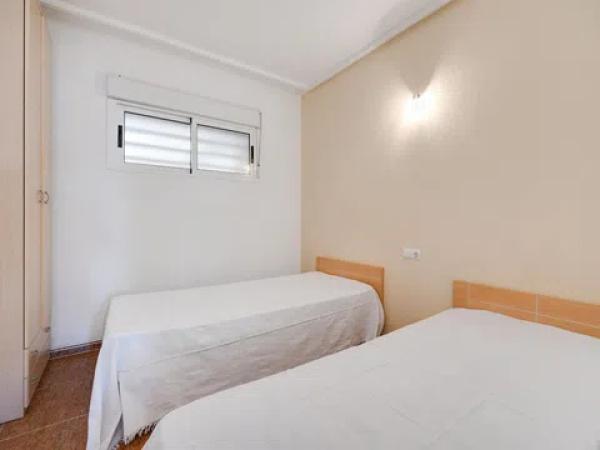 Piso en calle Caritas s/n