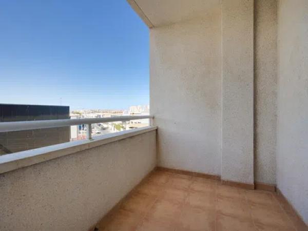 Piso en calle Caritas s/n