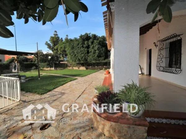 Chalet en Punta Prima