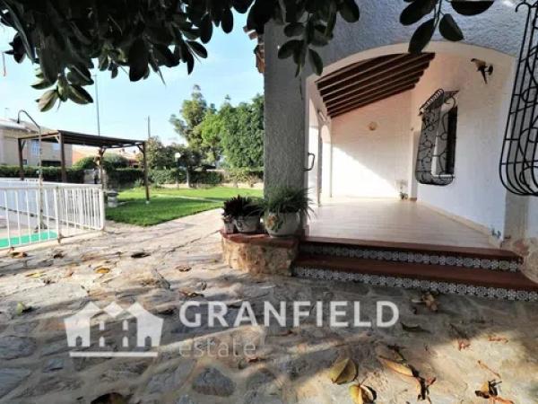 Chalet en Punta Prima