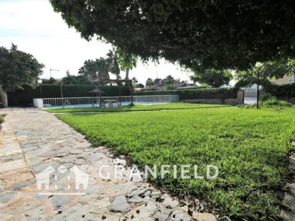 Chalet en Punta Prima