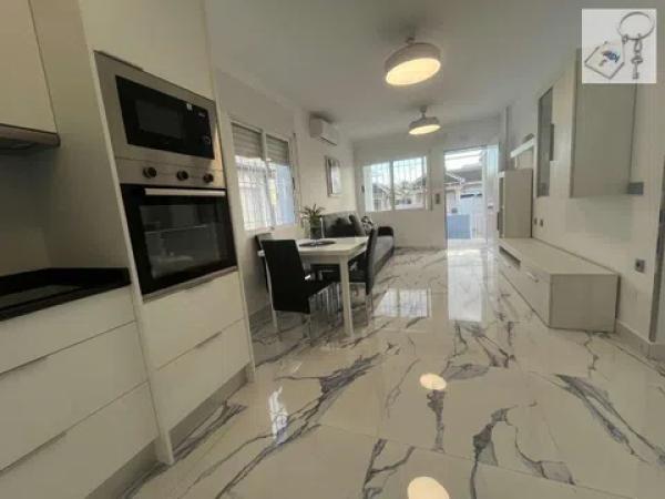 Chalet pareado en paseo de la Castellana