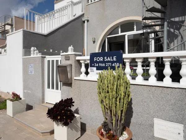 Chalet adosado en calle Liszt