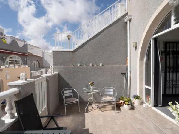 Chalet adosado en calle Liszt