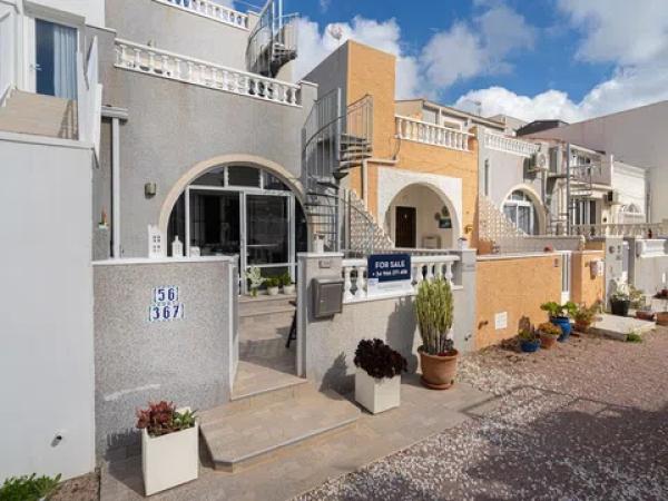 Chalet adosado en calle Liszt