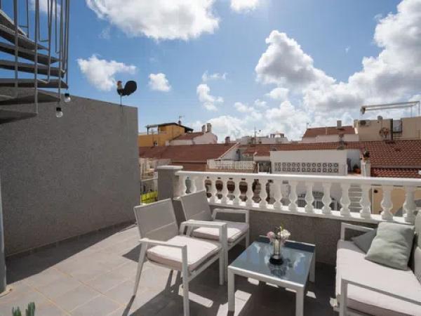 Chalet adosado en calle Liszt