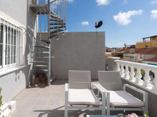 Chalet adosado en calle Liszt