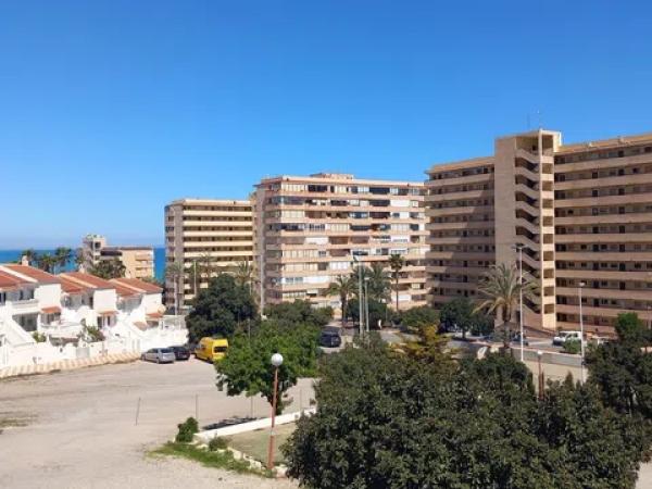 Chalet en Barrio Cabo Cervera