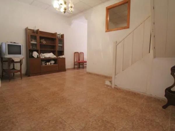 Casa independiente en calle Patricio Perez