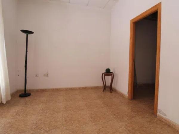 Casa independiente en calle Patricio Perez