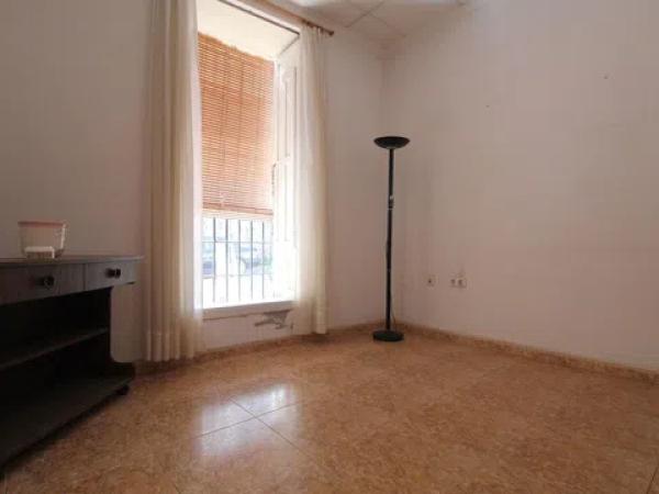 Casa independiente en calle Patricio Perez