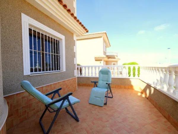 Chalet en Barrio Los Balcones - Los Altos del Edén