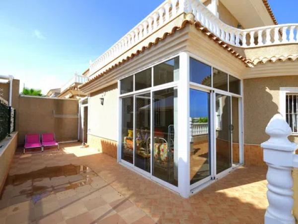 Chalet en Barrio Los Balcones - Los Altos del Edén