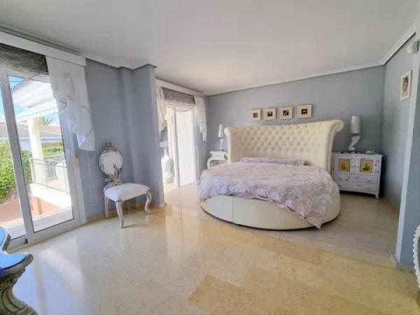 Chalet en Barrio Cañada del Molino