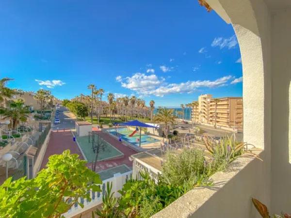 Piso en avenida Notario Juan José Martinez Román