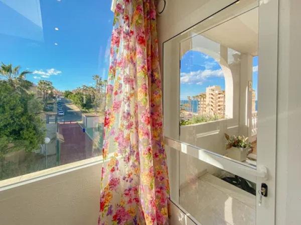 Piso en avenida Notario Juan José Martinez Román