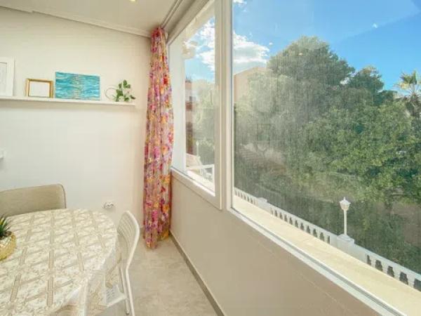 Piso en avenida Notario Juan José Martinez Román