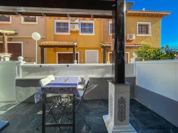 Chalet adosado en pasaje Ceuta