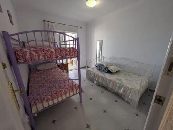 Chalet adosado en calle Pleamar, 6