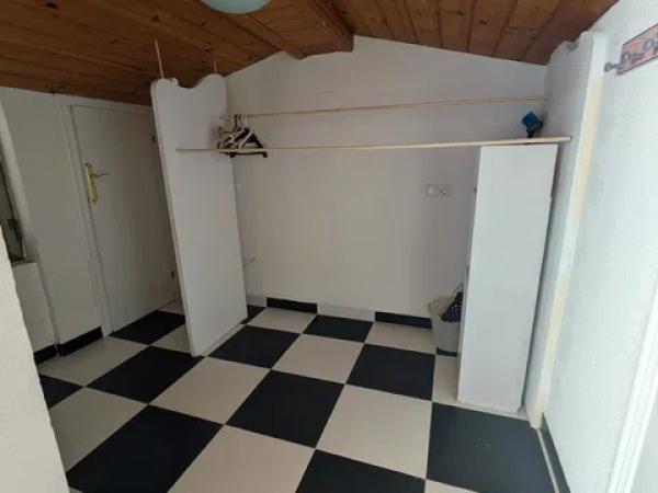 Chalet adosado en calle Pleamar, 6