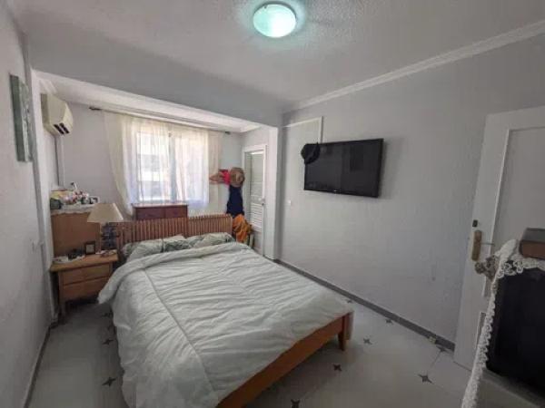 Chalet adosado en calle Pleamar, 6