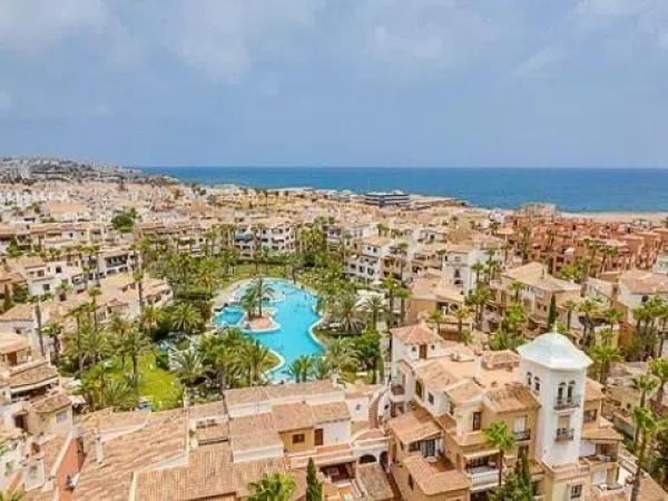 Piso en av. Roentgen, 3