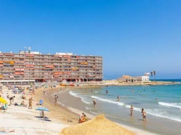 Piso en av. Roentgen, 3