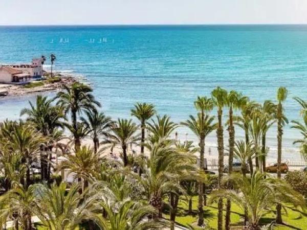 Piso en av. Roentgen, 3