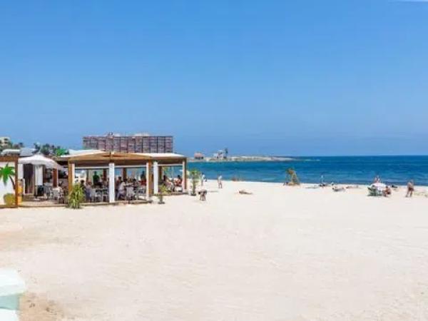 Piso en av. Roentgen, 3