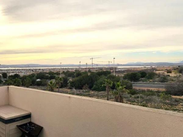 Dúplex en Barrio Parque Acuático - Sector 25