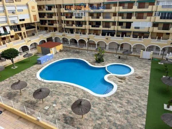 Estudio en avenida de los Holandeses