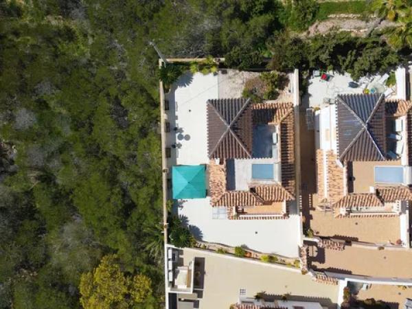 Casa independiente en avenida Torreblanca