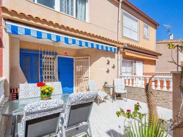 Dúplex en calle Río Navia, 34