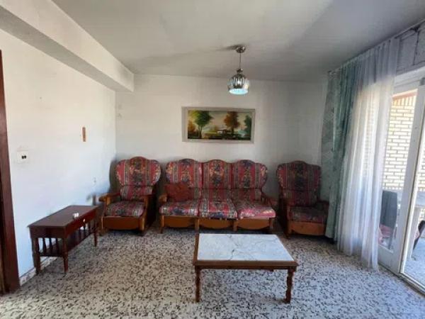 Piso en calle Valencia, 12