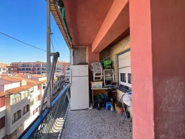 Piso en calle Valencia, 12