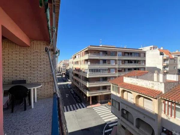 Piso en calle Valencia, 12