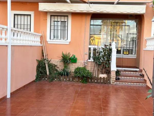 Chalet adosado en calle de las Gardenias, 6