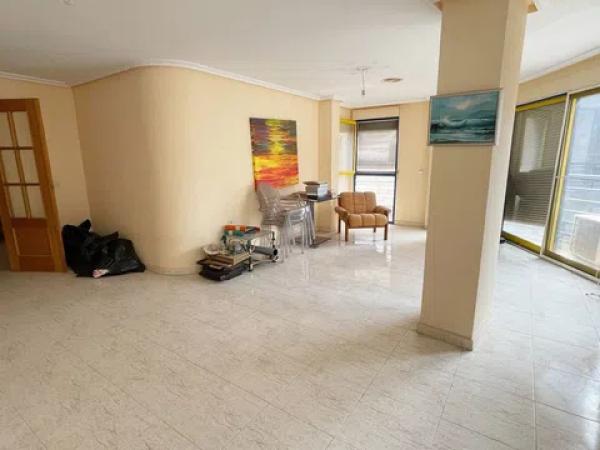 Piso en paseo de la Libertad, 19