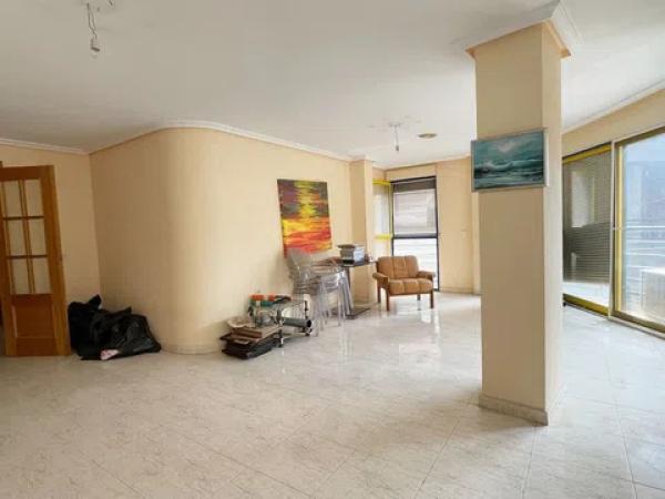 Piso en paseo de la Libertad, 19