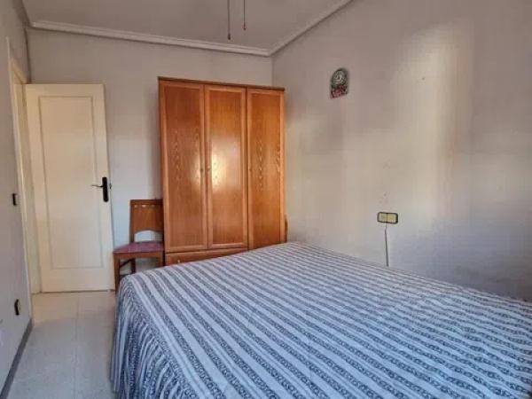 Piso en calle Valencia, 18